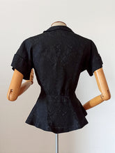 Laden Sie das Bild in den Galerie-Viewer, 1940s 1950s - Superb Black Embroidered New Look Blouse - W26 (66cm)