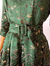 Cargar imagen en el visor de la galería, 1940s 1950s - Outstanding Beauty Embroidered Dress - W27.5 (70cm)