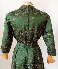 Cargar imagen en el visor de la galería, 1940s 1950s - Outstanding Beauty Embroidered Dress - W27.5 (70cm)