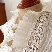 Charger l'image dans la galerie, 1940s 1950s - Stunning White Crepe Lace Blouse - W24/25 (60/64cm)