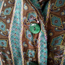 Load image into Gallery viewer, 1950s 1960s - Cute Green Satin Printed Blouse - Sz. L/XL