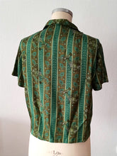 Load image into Gallery viewer, 1950s 1960s - Cute Green Satin Printed Blouse - Sz. L/XL