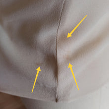 Cargar imagen en el visor de la galería, 1940s 1950s - Delightful Sand Crepe Cotton Blouse - W34.5 (88cm)