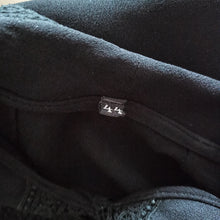 Charger l'image dans la galerie, 1950s 1960s - WUCO, Germany - Precious Black Crepe Blouse - Sz.44