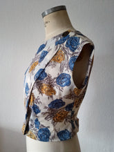 Charger l'image dans la galerie, 1950s - Stunning Asymmetric Roseprint Blouse - W27.5 (70cm)