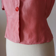 Load image into Gallery viewer, 1930s 1940s - Adorable Red Striped Satin Blouse - W39 (100cm)