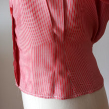 Load image into Gallery viewer, 1930s 1940s - Adorable Red Striped Satin Blouse - W39 (100cm)