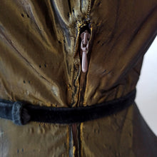 Charger l'image dans la galerie, 1940s 1950s - Stunning Green Silk Velvet Dress - W27.5 (70cm)