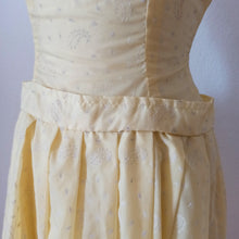 Charger l'image dans la galerie, 1940s - Delightful Yellow Pale Sheer Dress - W27 (68cm)