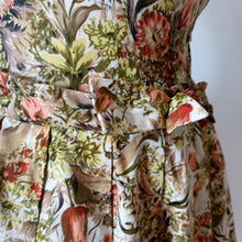 Cargar imagen en el visor de la galería, 1940s - Stunning Floral Puff Sleeves Cotton Dress - W26 (66cm)