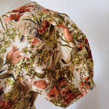 Cargar imagen en el visor de la galería, 1940s - Stunning Floral Puff Sleeves Cotton Dress - W26 (66cm)