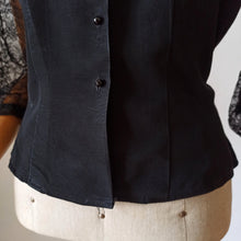 Charger l'image dans la galerie, 1950s - Superb Black Rayon Lace Blouse - W31 (80cm)