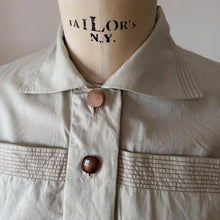 Load image into Gallery viewer, 1950s - Beautiful Light Green Textured Silk Blouse - Sz.46