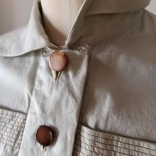 Load image into Gallery viewer, 1950s - Beautiful Light Green Textured Silk Blouse - Sz.46