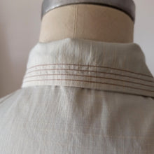 Load image into Gallery viewer, 1950s - Beautiful Light Green Textured Silk Blouse - Sz.46