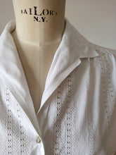 Charger l'image dans la galerie, 1950s - ZETA, France - Lovely White Cotton Blouse - Sz.50
