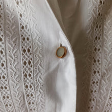 Charger l'image dans la galerie, 1950s - ZETA, France - Lovely White Cotton Blouse - Sz.50