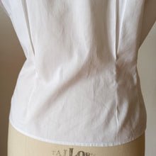 Charger l'image dans la galerie, 1950s - ZETA, France - Lovely White Cotton Blouse - Sz.50