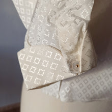 Charger l'image dans la galerie, 1950s - FRENCH DEADSTOCK - Rayon Silk Blouse - Sz 46