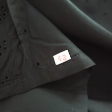 Charger l'image dans la galerie, 1950s - FRENCH DEADSTOCK - Black Cotton Blouse - Sz 42