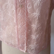 Charger l'image dans la galerie, 1950s - FRENCH DEADSTOCK - Pink Nylon Blouse - Sz 44