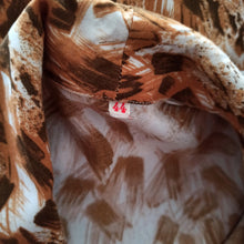 Charger l'image dans la galerie, 1950s - Gorgeous Abstract Rayon Blouse - Sz. 44