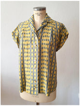 Charger l'image dans la galerie, 1950s - Adorable Pregnancy Rayon Blouse - Sz 42