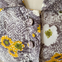 Cargar imagen en el visor de la galería, 1940s 1950s - Adorable Astract Floral Cotton Dress - W24 (60cm)