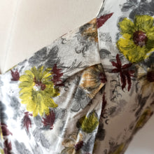 Cargar imagen en el visor de la galería, 1950s - Charming French Floral Cotton Bolero Dress - W28 (72cm)