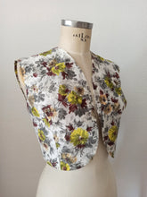 Cargar imagen en el visor de la galería, 1950s - Charming French Floral Cotton Bolero Dress - W28 (72cm)