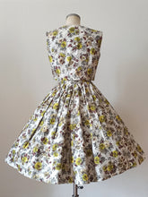 Cargar imagen en el visor de la galería, 1950s - Charming French Floral Cotton Bolero Dress - W28 (72cm)