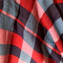 Cargar imagen en el visor de la galería, 1950s - Adorable Plaid Flannel Cotton Skirt - W27.5 (70cm)