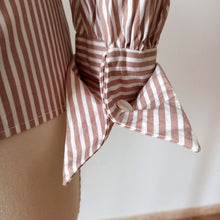 Charger l'image dans la galerie, 1940s 1950s - Fabulous Striped Cotton Blouse - Sz 46
