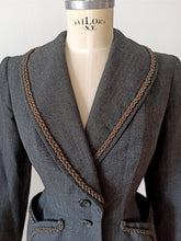 Cargar imagen en el visor de la galería, 1940s - Exquisite Grey Cotton Wool Jacket - W27.5 (70cm)