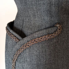 Cargar imagen en el visor de la galería, 1940s - Exquisite Grey Cotton Wool Jacket - W27.5 (70cm)