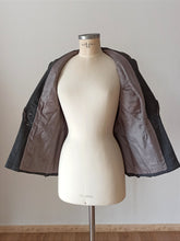 Cargar imagen en el visor de la galería, 1940s - Exquisite Grey Cotton Wool Jacket - W27.5 (70cm)