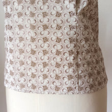Laden Sie das Bild in den Galerie-Viewer, 1960s - Groovy Embroidered Cotton Blouse - Sz 38