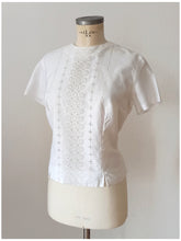 Charger l'image dans la galerie, 1950s 1960s - Delicious German White Cotton Satin Blouse - Sz 44