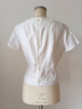 Charger l'image dans la galerie, 1950s 1960s - Delicious German White Cotton Satin Blouse - Sz 44