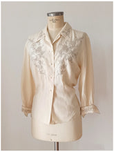 Cargar imagen en el visor de la galería, 1940s - Exquisite Embroidery Silk Blouse - Sz 46