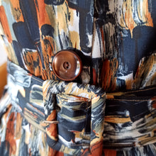 Charger l'image dans la galerie, 1950s - Stunning French Abstract Rayon Satin Dress - W30 (76cm)