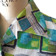 Charger l'image dans la galerie, 1950s - Fabulous Abstract Green Soft Barkcloth Blouse - Sz 46