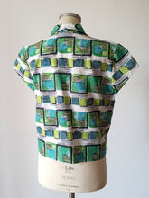 Charger l'image dans la galerie, 1950s - Fabulous Abstract Green Soft Barkcloth Blouse - Sz 46