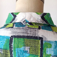 Charger l'image dans la galerie, 1950s - Fabulous Abstract Green Soft Barkcloth Blouse - Sz 46