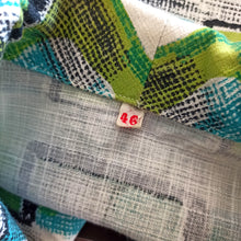 Charger l'image dans la galerie, 1950s - Fabulous Abstract Green Soft Barkcloth Blouse - Sz 46