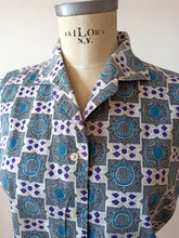 Charger l'image dans la galerie, 1950s - MARYFORD - Gorgeous Printed Cotton Blouse - Sz 44