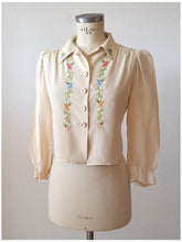 Cargar imagen en el visor de la galería, 1940s - Exquisite Parisian Embroidered Silk Blouse - Sz M