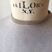 Laden Sie das Bild in den Galerie-Viewer, 1960s - SUBLYM, Spain - Deadstock Beige Knit Top - Sz 4