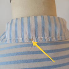 Charger l'image dans la galerie, 1950s - Gorgeous Blue Stripes Blouse - Sz 40