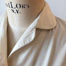 Charger l'image dans la galerie, 1950s - Lovely Striped Cotton Blouse - W29 (74cm)